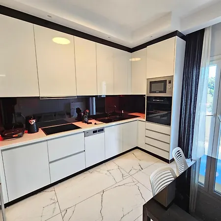 Grey Luxury House 입소스