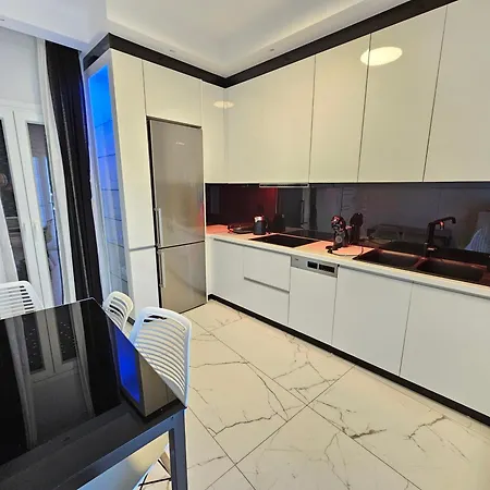 Grey Luxury House 입소스