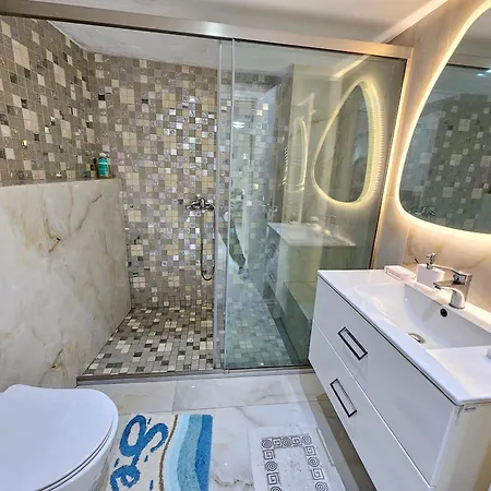 Grey Luxury House * 입소스