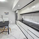 Lejlighed Grey Luxury House Ýpsos