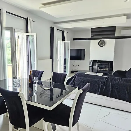 Appartement Grey Luxury House Ýpsos