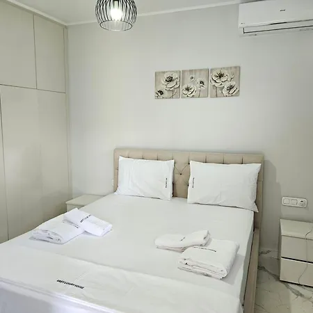 Апартаменты Grey Luxury House *