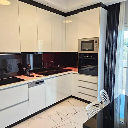 Grey Luxury House Apartmán