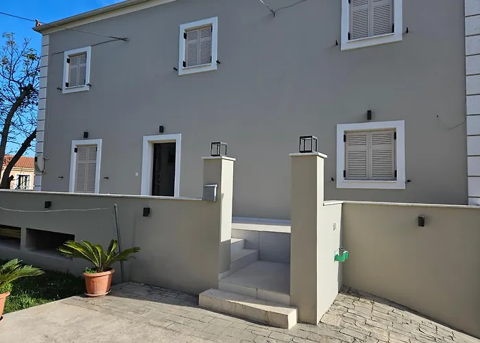 Apartament Grey Luxury House Ýpsos