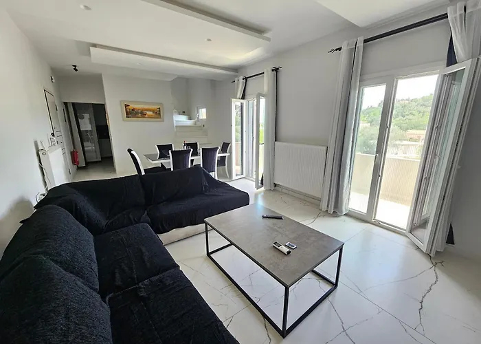 Grey Luxury House Ýpsos